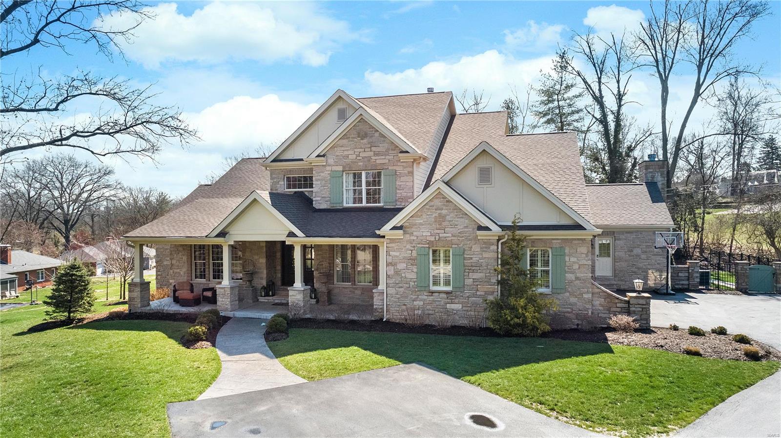 Ladue Manor - Residential