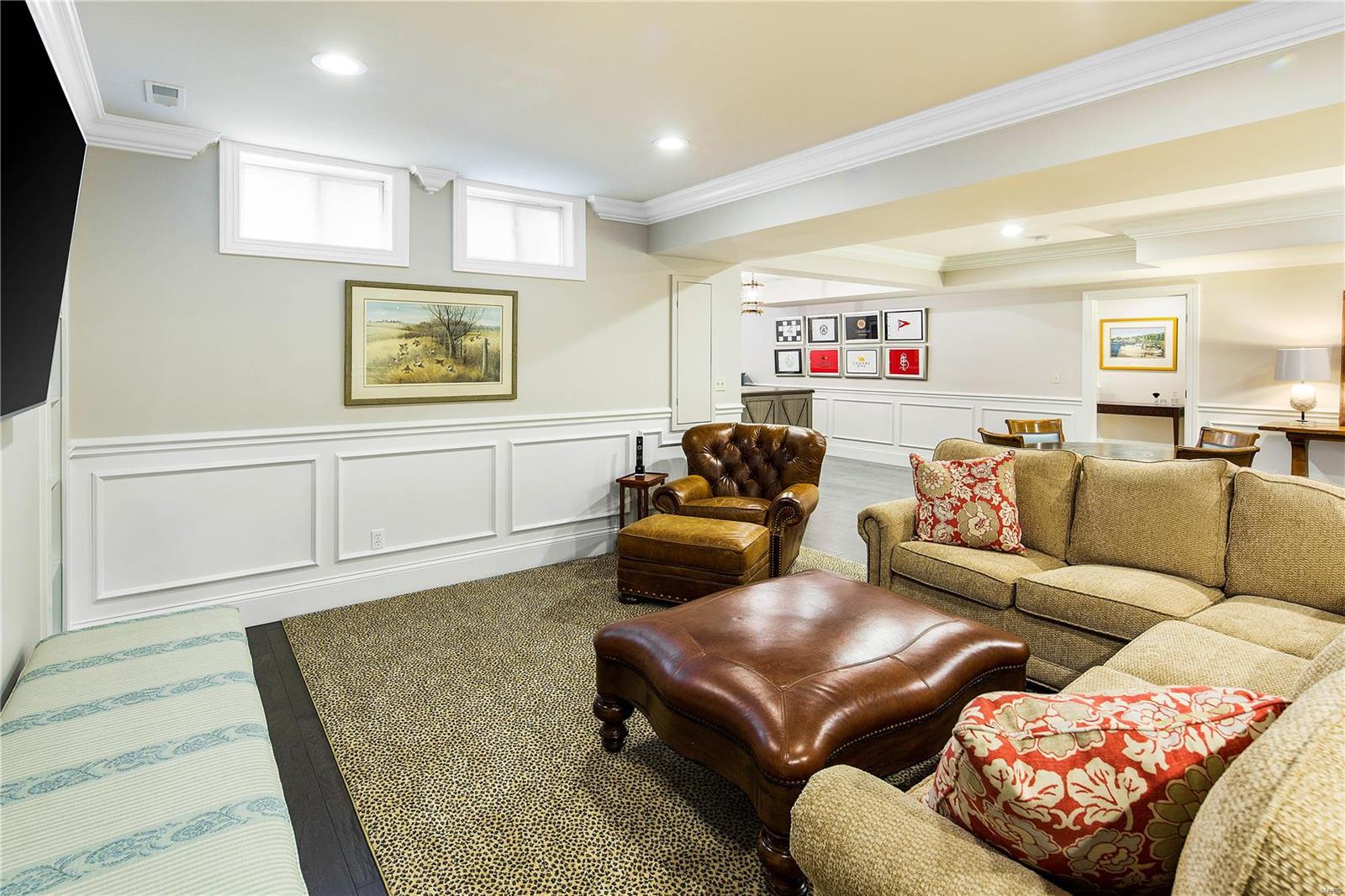 Ladue Manor - Residential