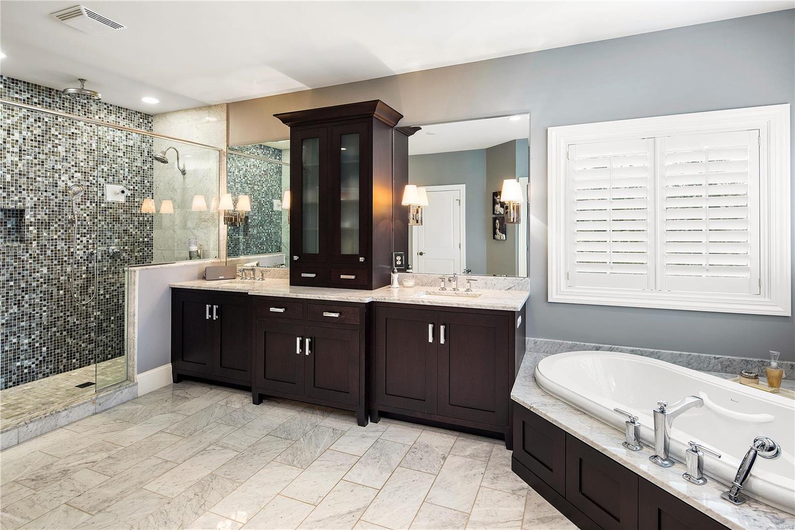 Ladue Manor - Residential