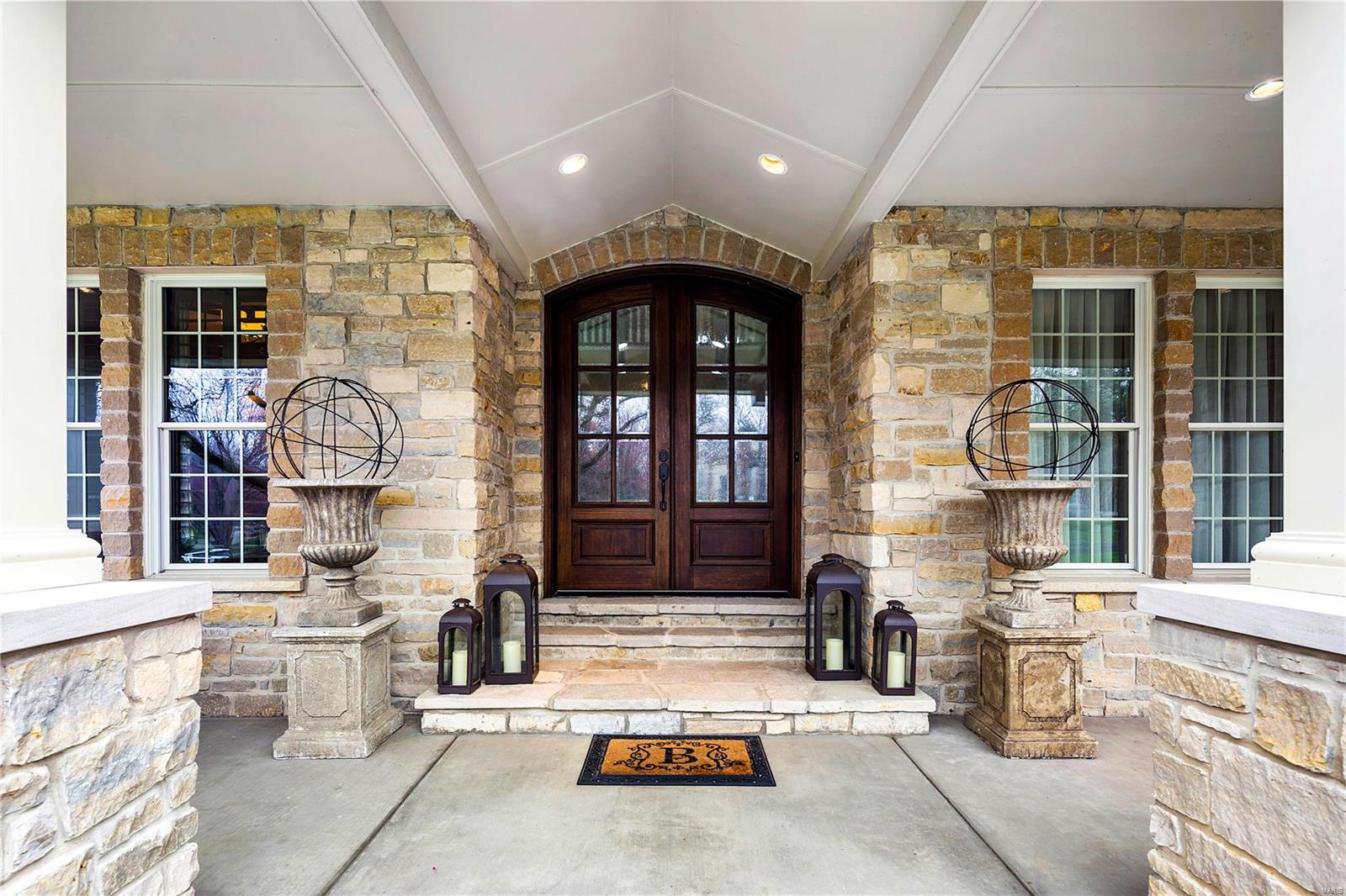 Ladue Manor - Residential