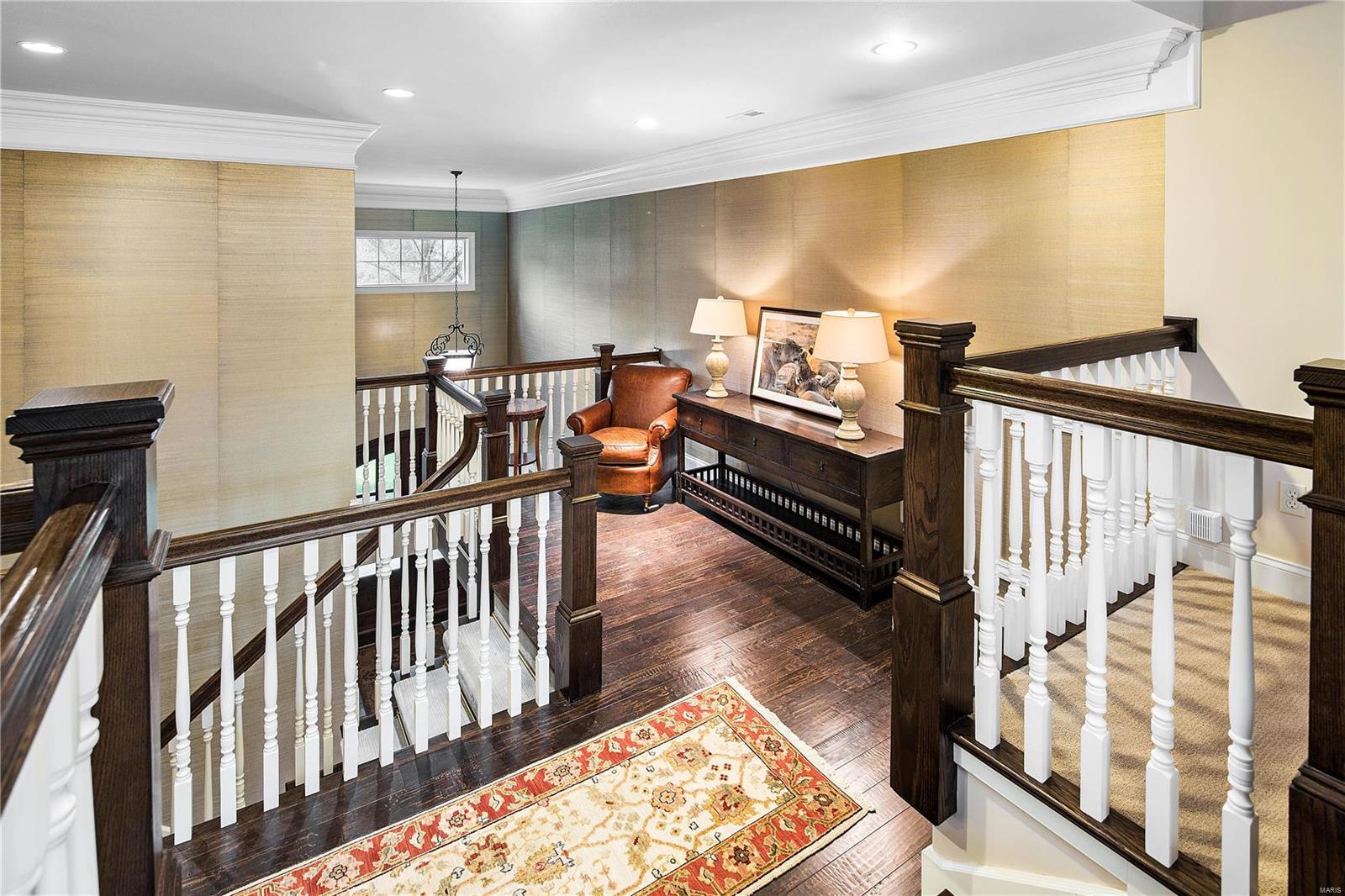 Ladue Manor - Residential