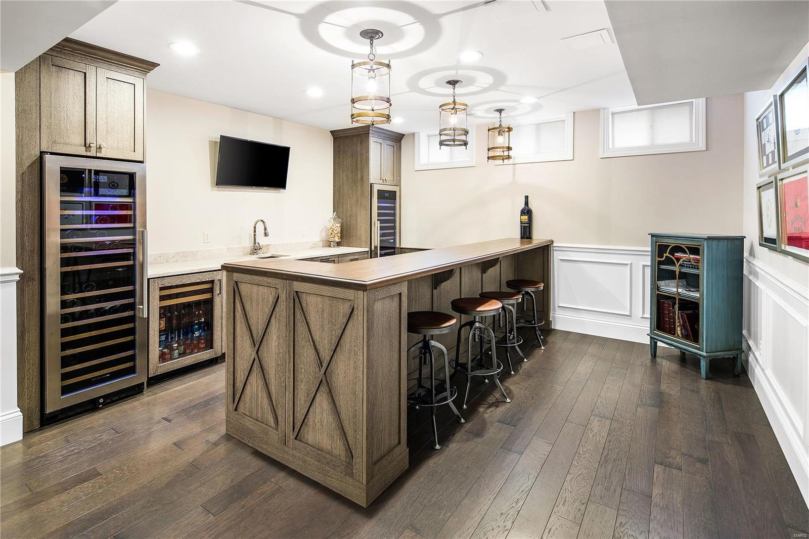 Ladue Manor - Residential