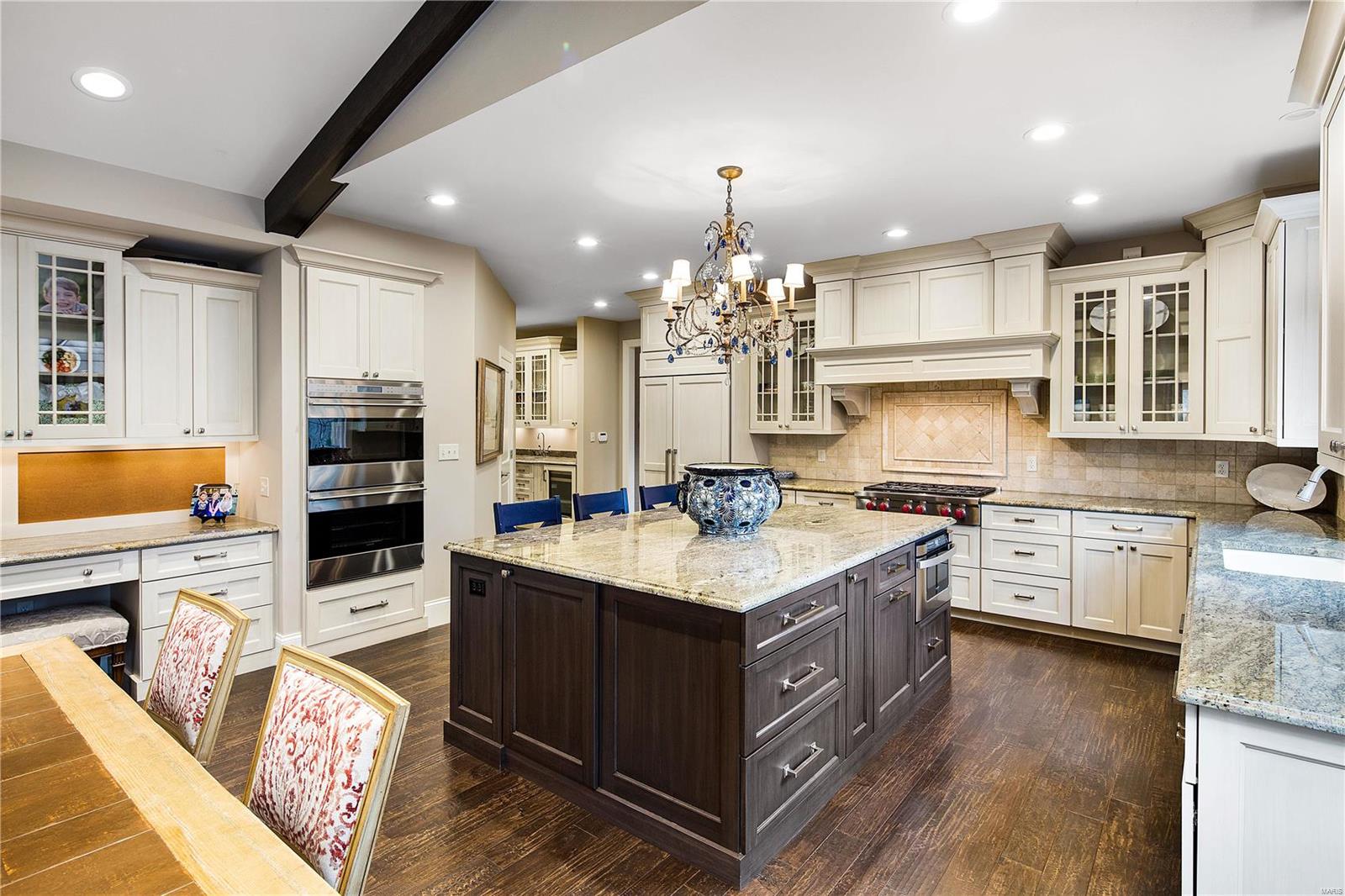 Ladue Manor - Residential