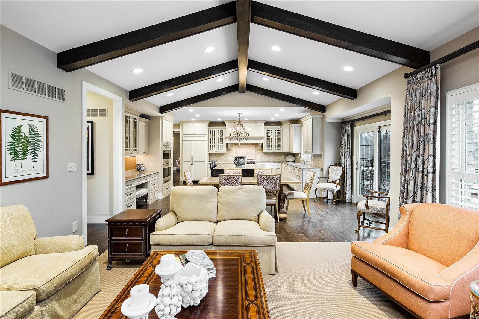 Ladue Manor - Residential