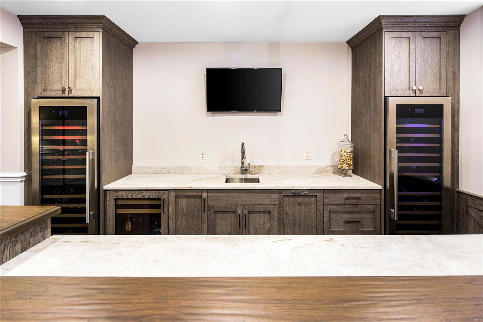 Ladue Manor - Residential