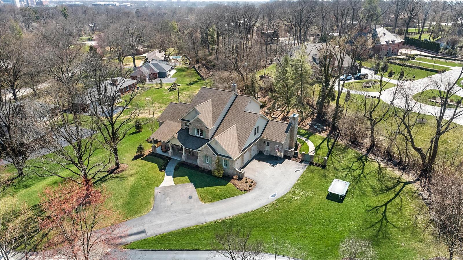 Ladue Manor - Residential