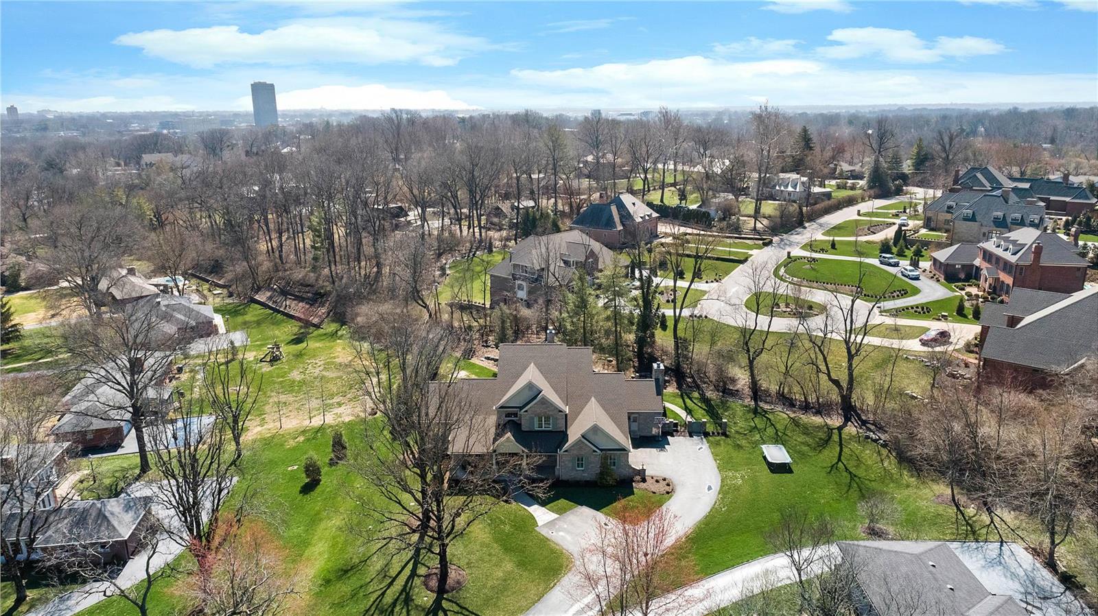 Ladue Manor - Residential