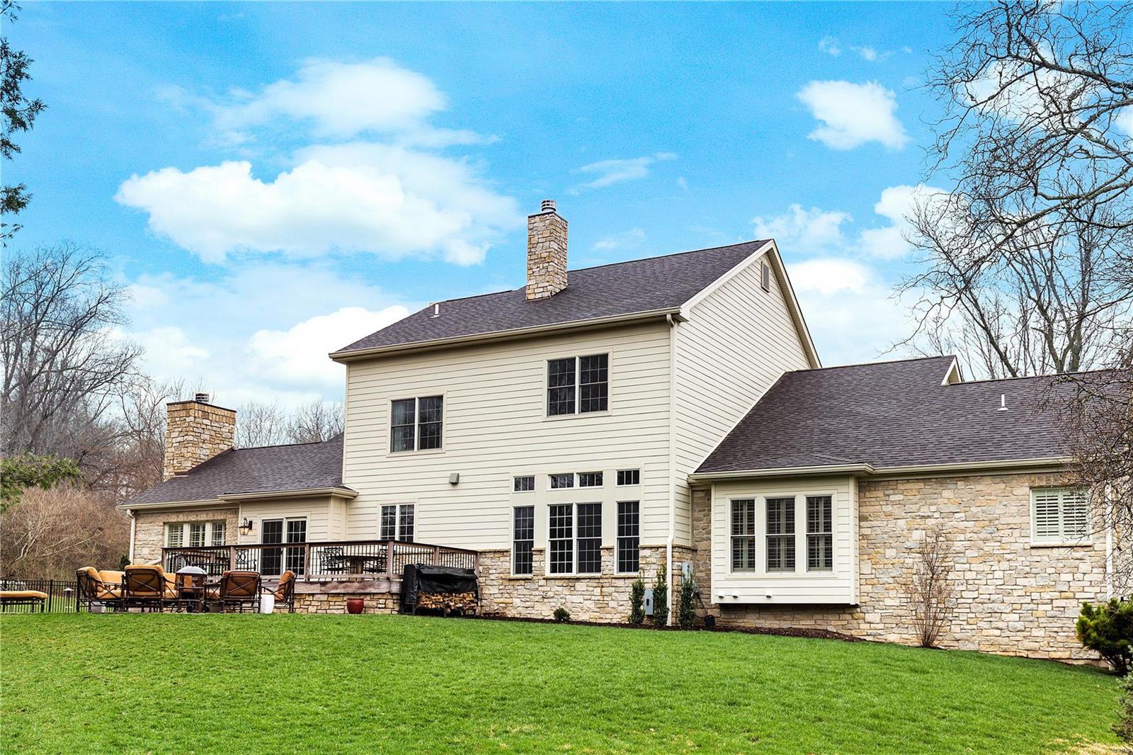 Ladue Manor - Residential