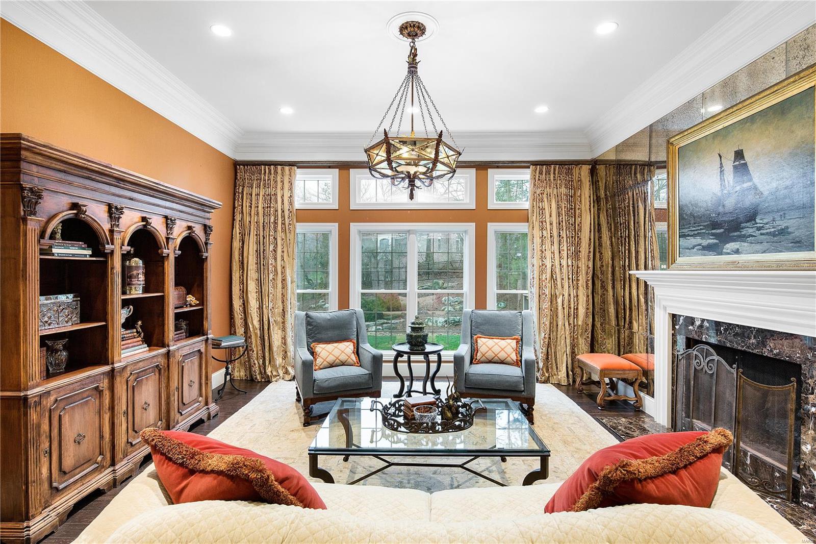 Ladue Manor - Residential