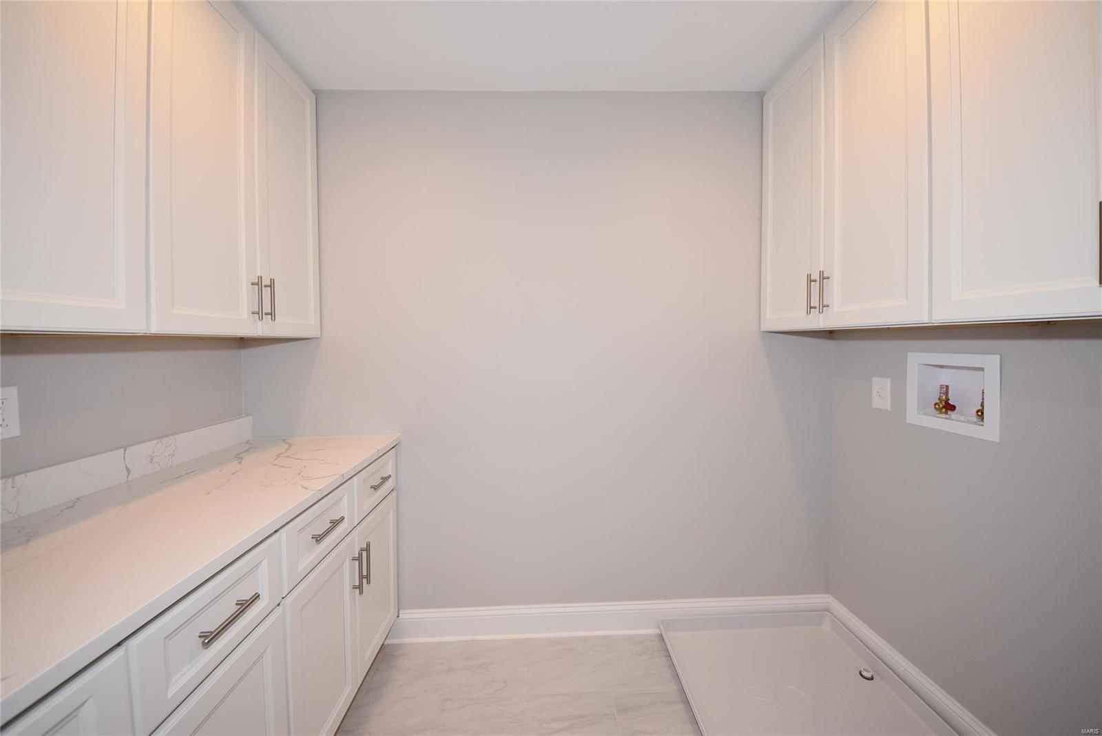 Ladue Aire Estate - Residential