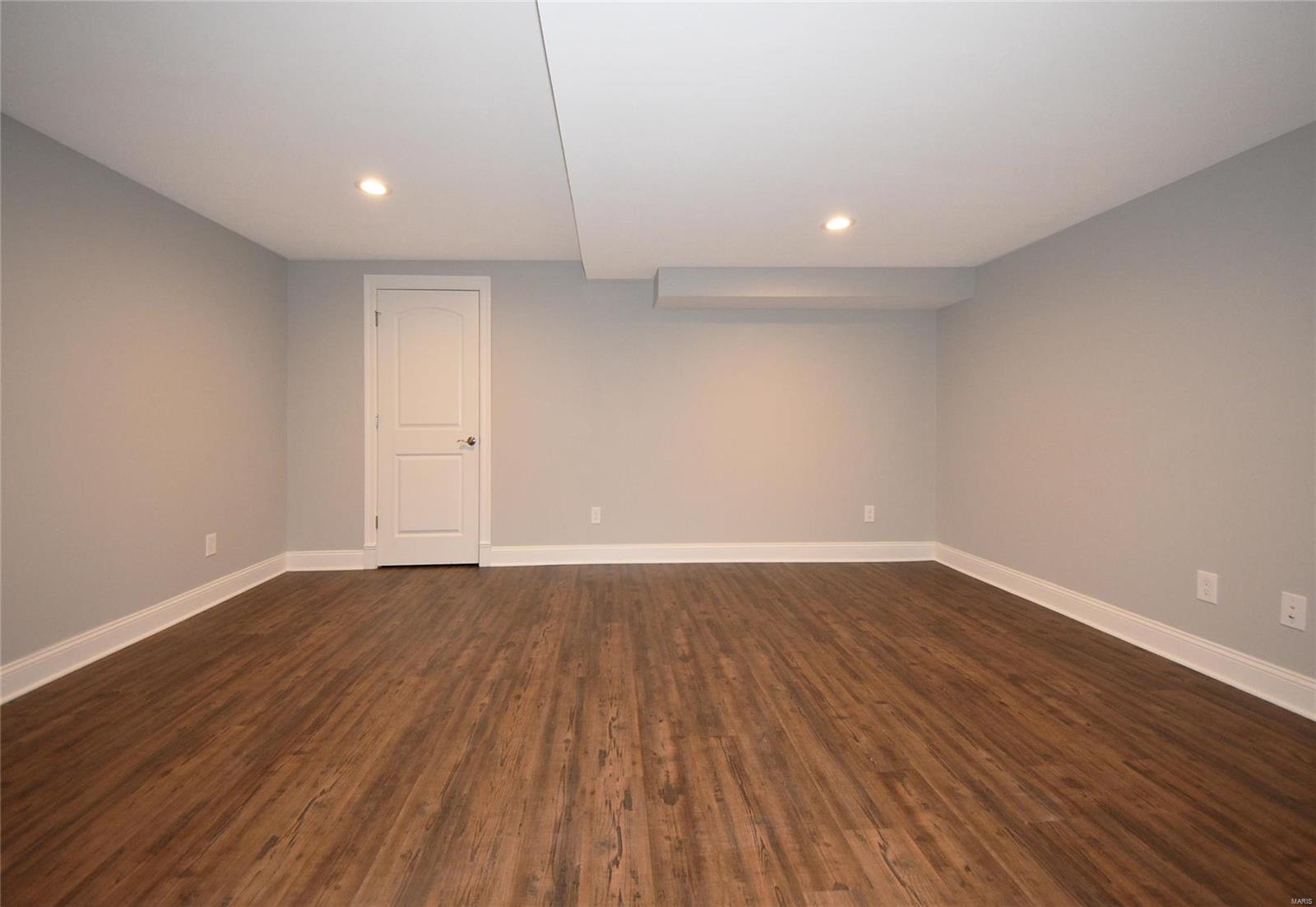 Ladue Aire Estate - Residential