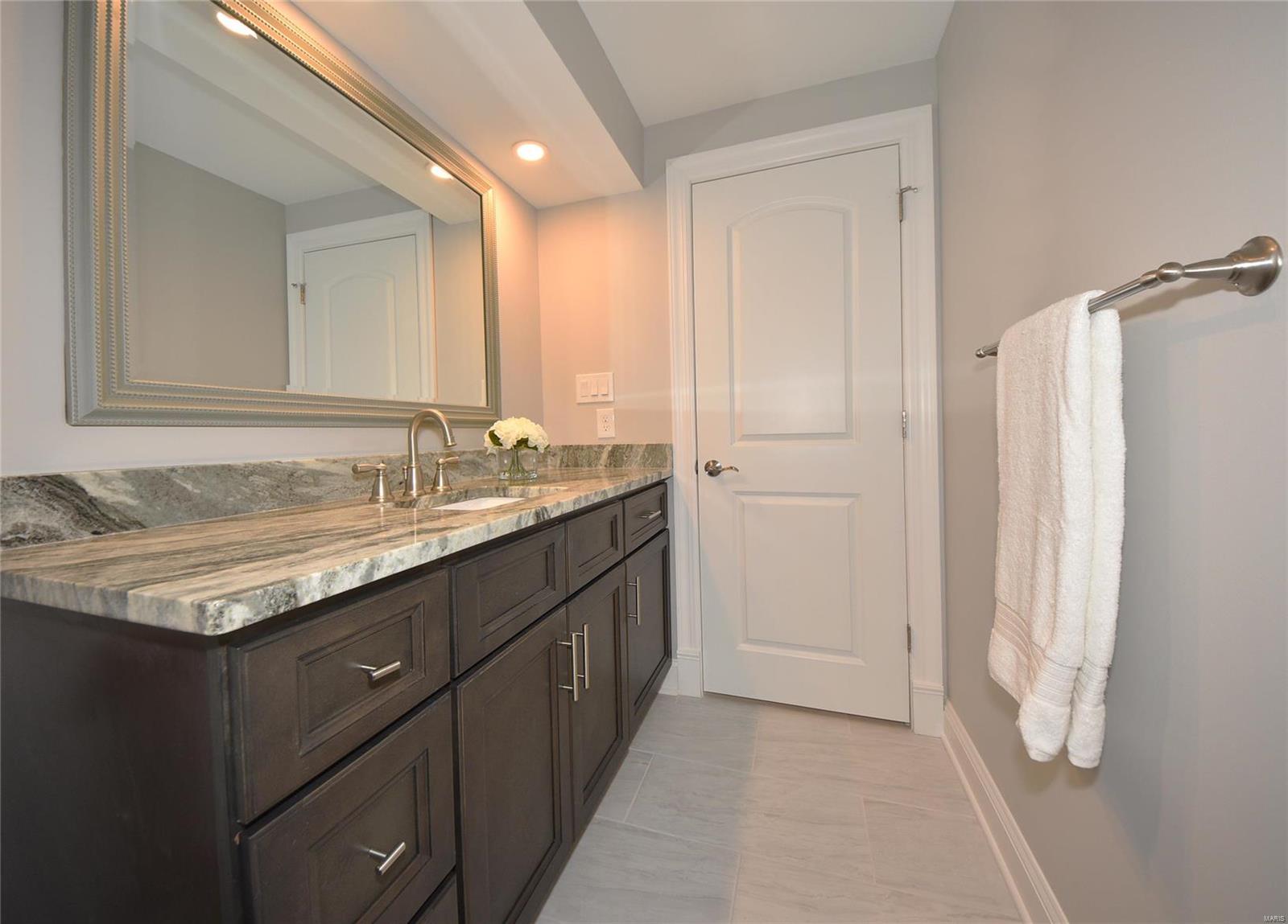 Ladue Aire Estate - Residential