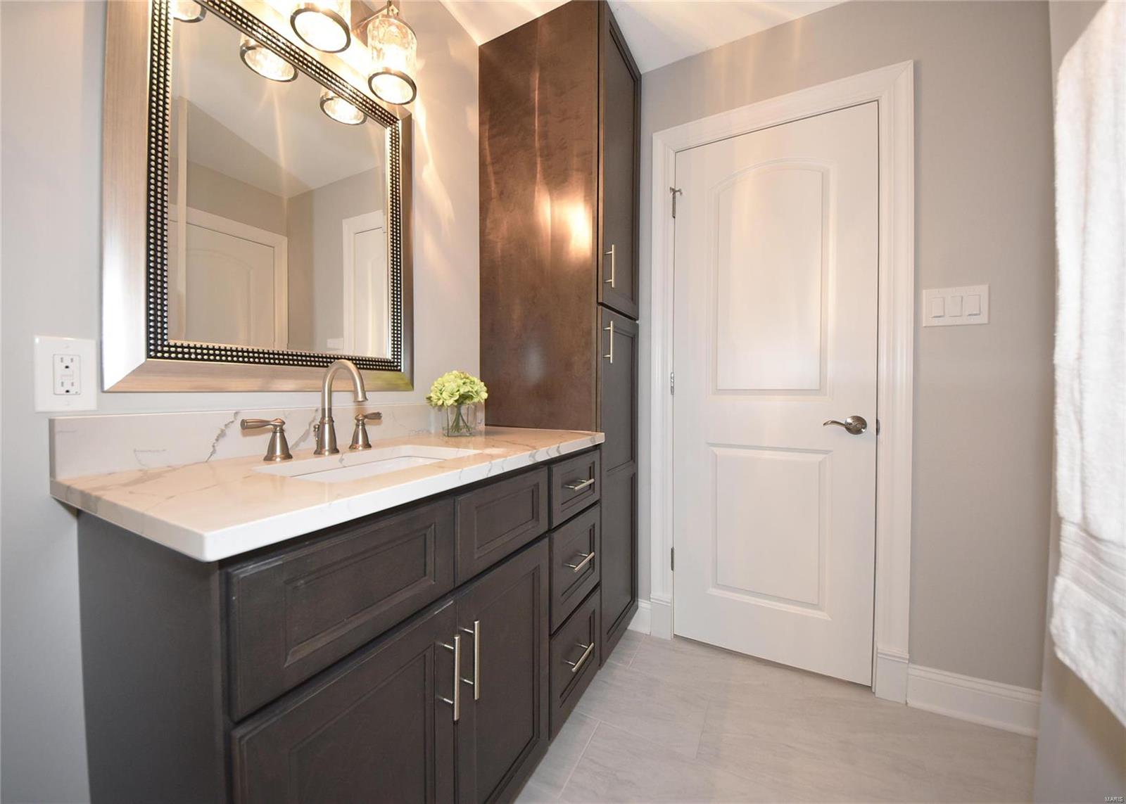 Ladue Aire Estate - Residential