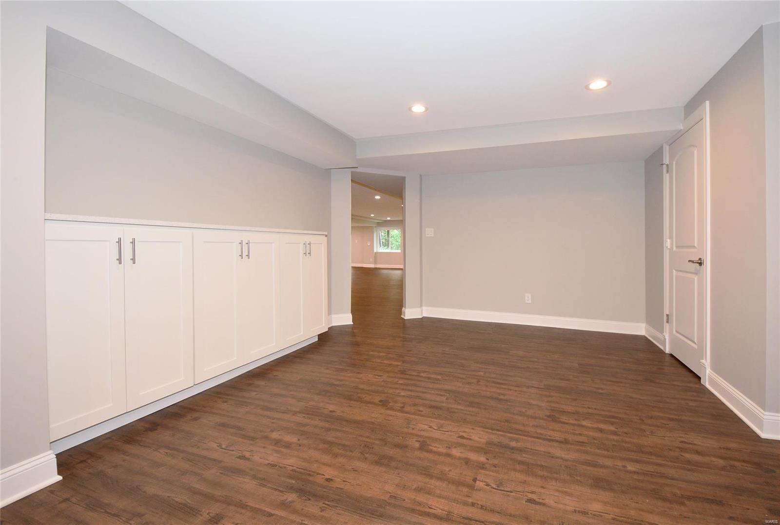 Ladue Aire Estate - Residential