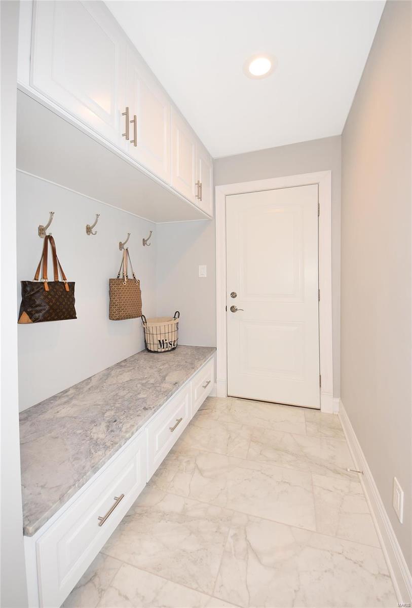 Ladue Aire Estate - Residential