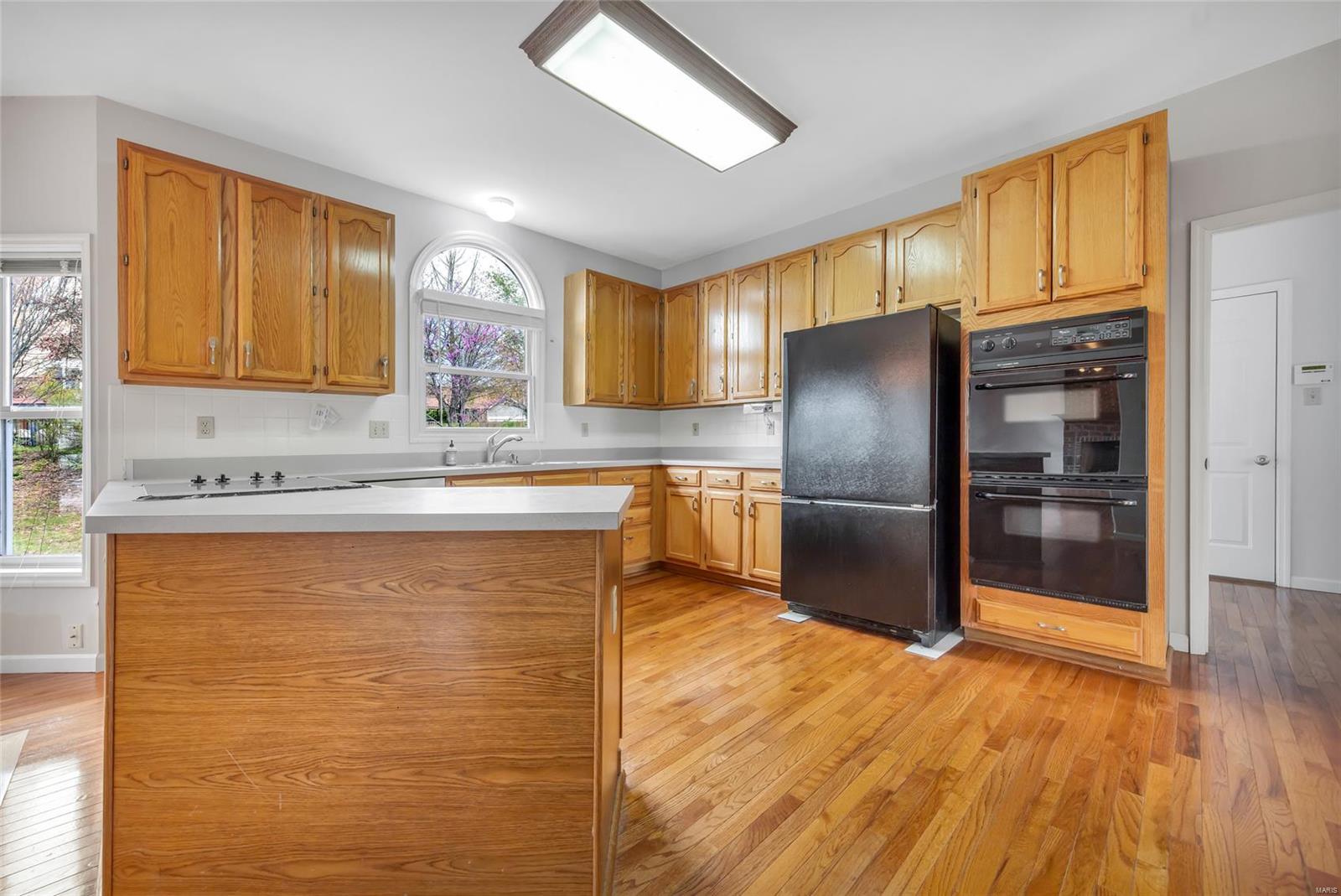 Wildwood, Missouri 63038, United States, 4 Bedrooms Bedrooms, ,4 BathroomsBathrooms,Residential,Pending,112406