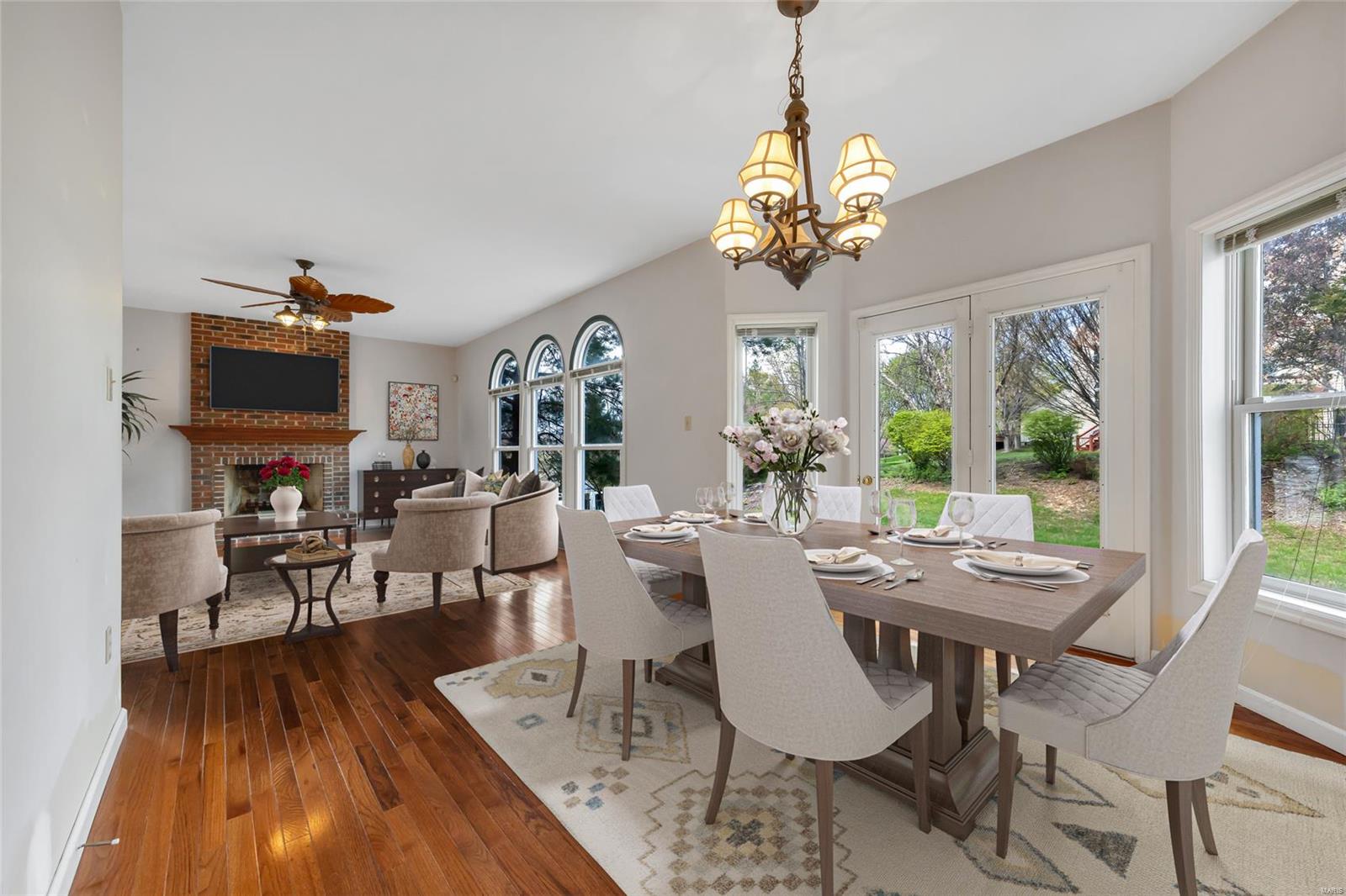 Wildwood, Missouri 63038, United States, 4 Bedrooms Bedrooms, ,4 BathroomsBathrooms,Residential,Pending,112406