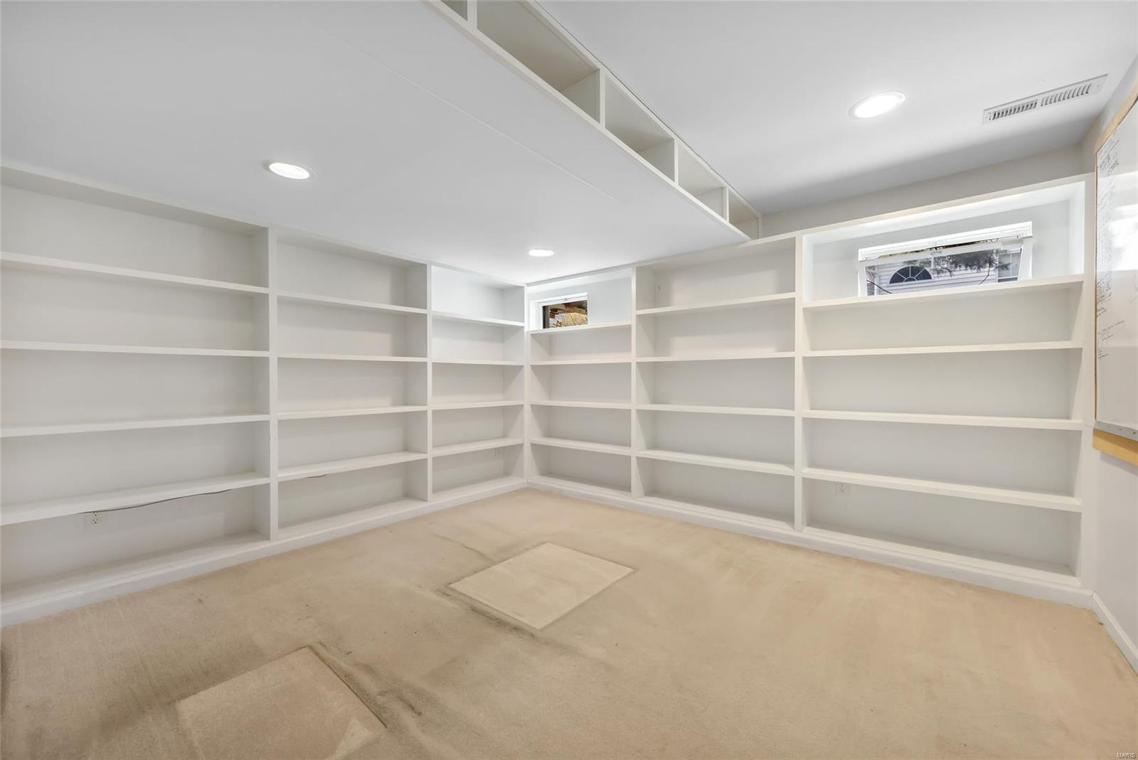 Wildwood, Missouri 63038, United States, 4 Bedrooms Bedrooms, ,4 BathroomsBathrooms,Residential,Pending,112406