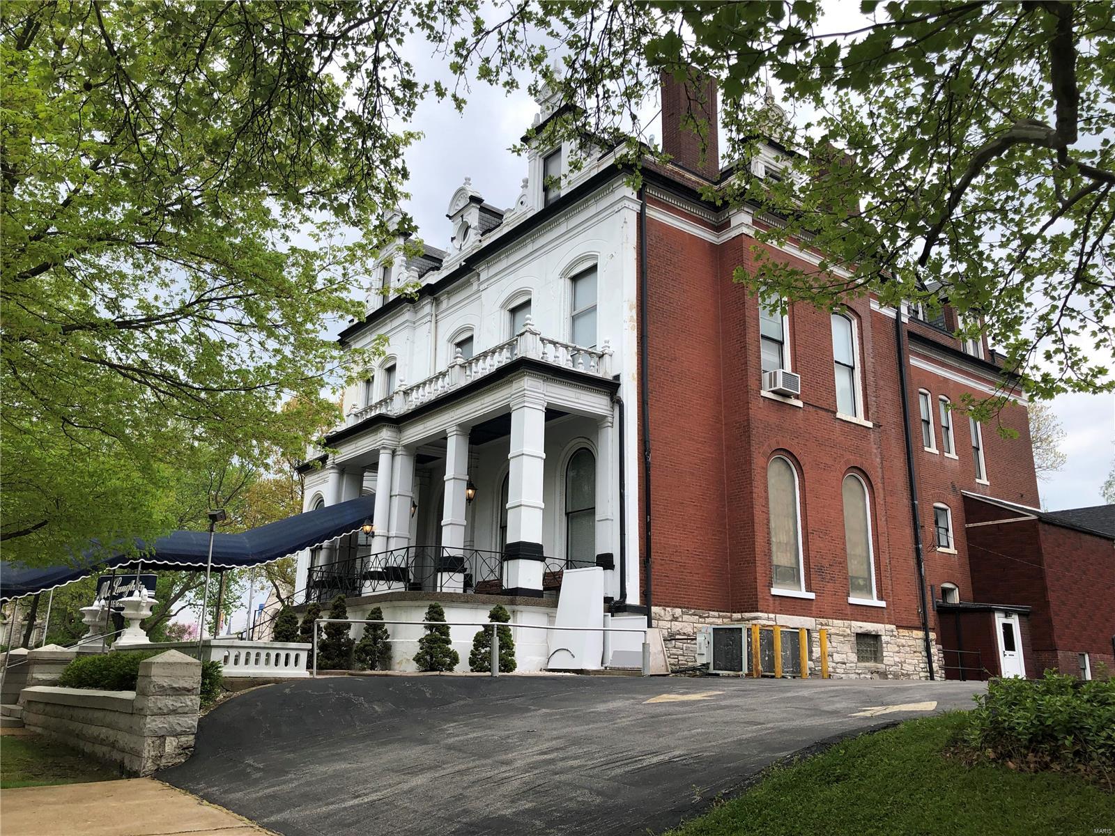 Lafayette Square - Residential