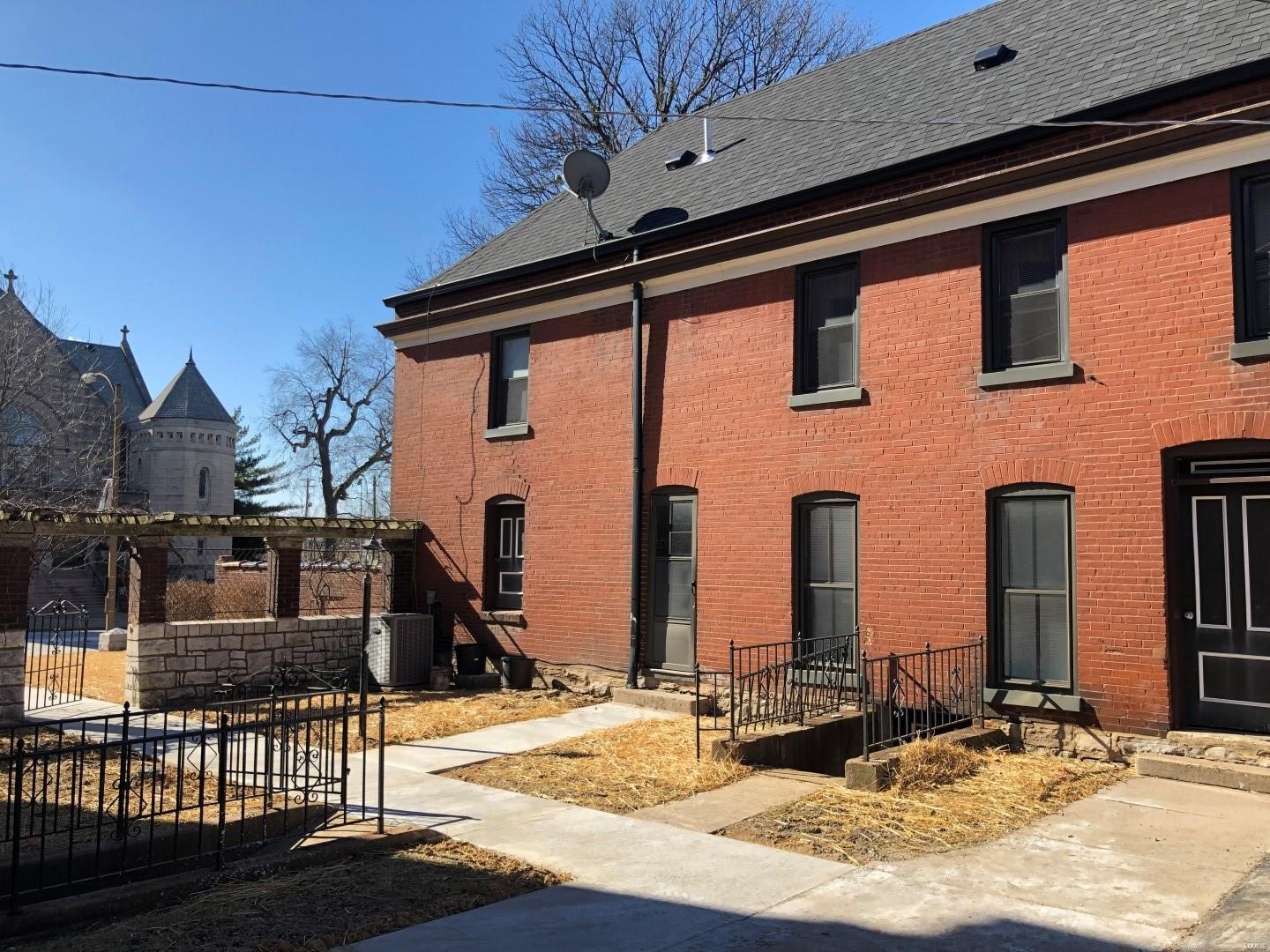 Lafayette Square - Residential