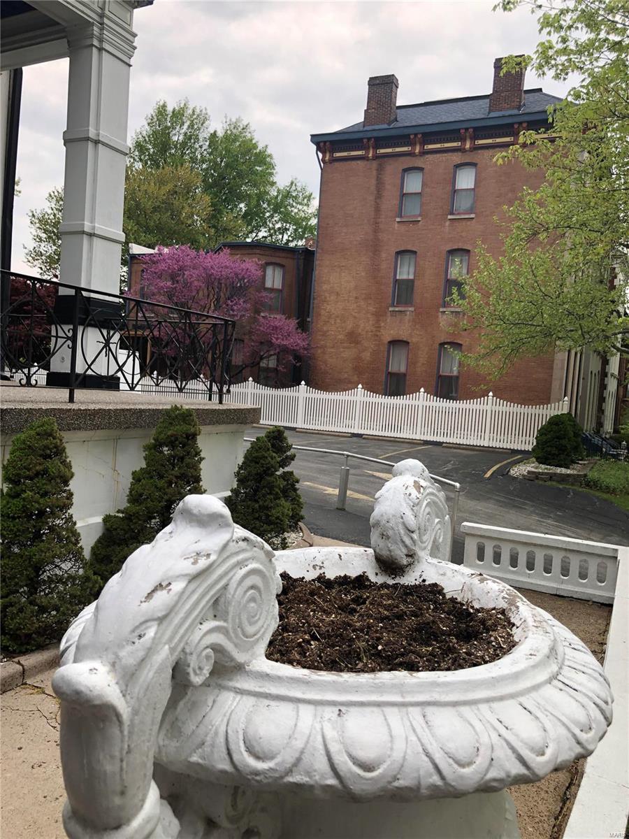 Lafayette Square - Residential