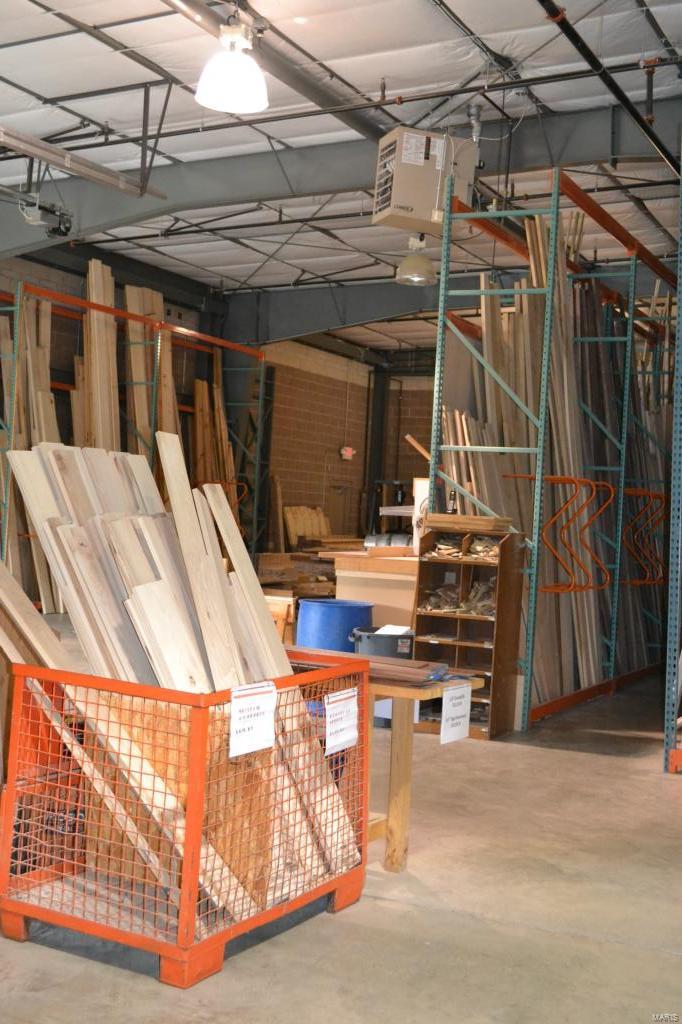 Autozone Sub - Commercial Sale