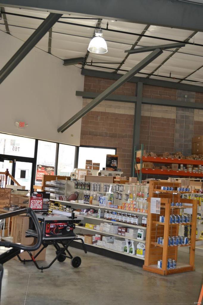 Autozone Sub - Commercial Sale