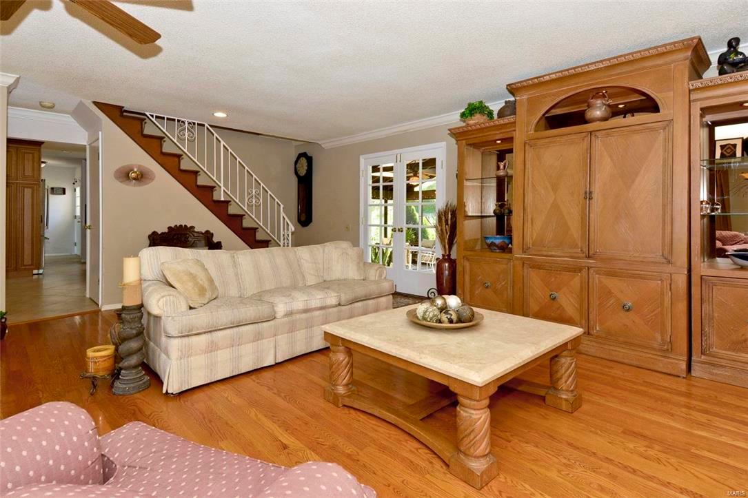 Royal Acres 5 - Residential