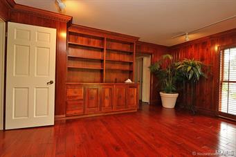 RIDGEWOOD - Residential