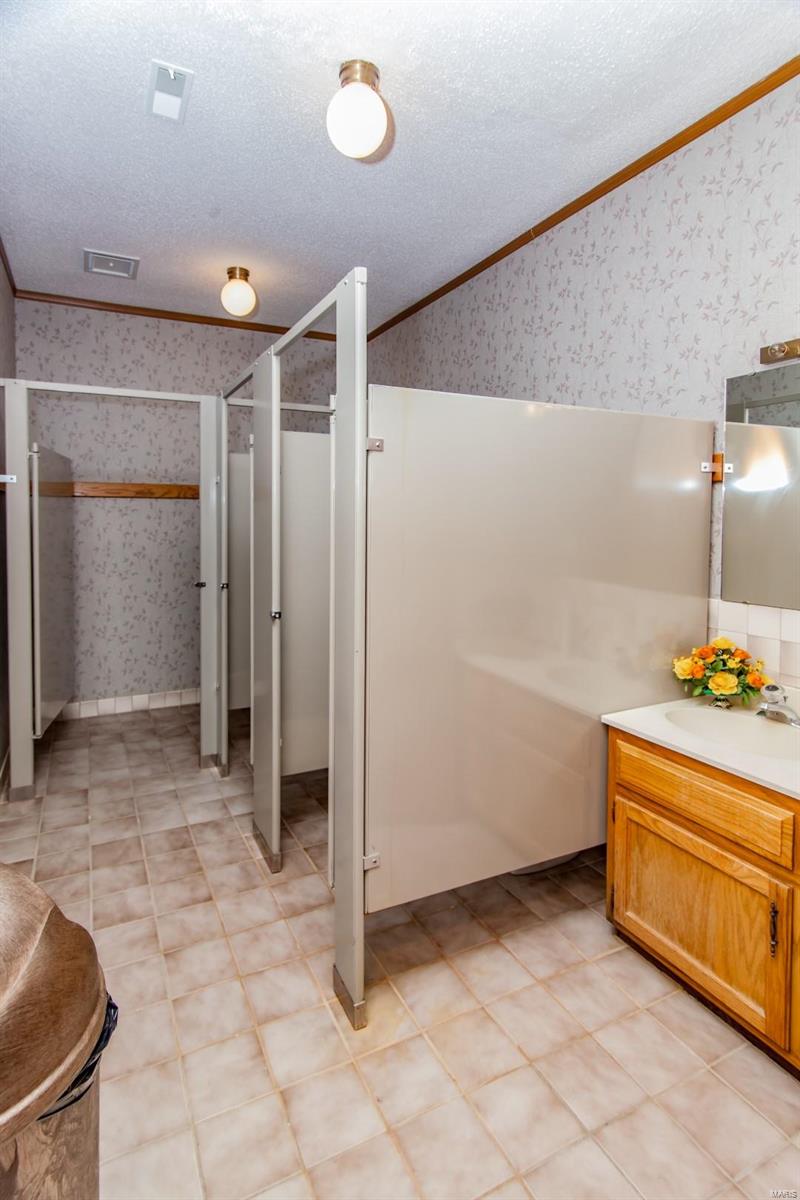 Lakeside Landing - Residential Income