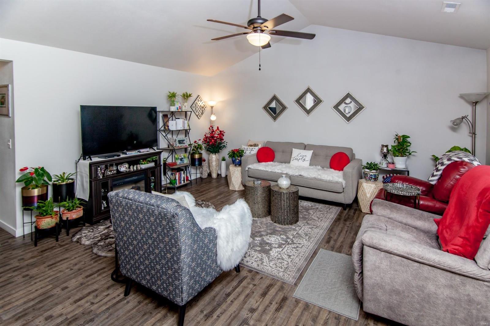 Lakeside Landing - Residential Income