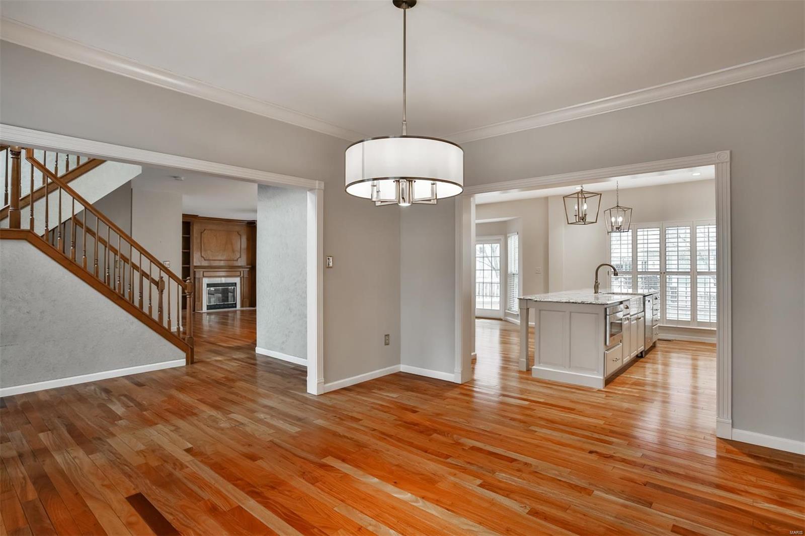 St Louis, Missouri 63122, United States, 4 Bedrooms Bedrooms, ,3 BathroomsBathrooms,Residential,Pending,5917