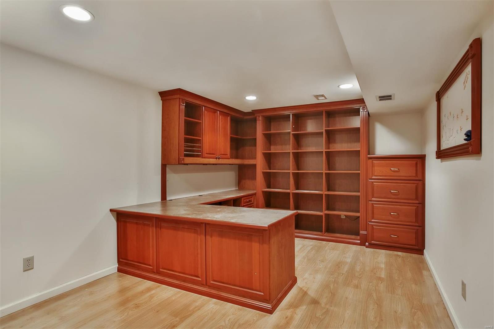 St Louis, Missouri 63122, United States, 4 Bedrooms Bedrooms, ,3 BathroomsBathrooms,Residential,Pending,5917