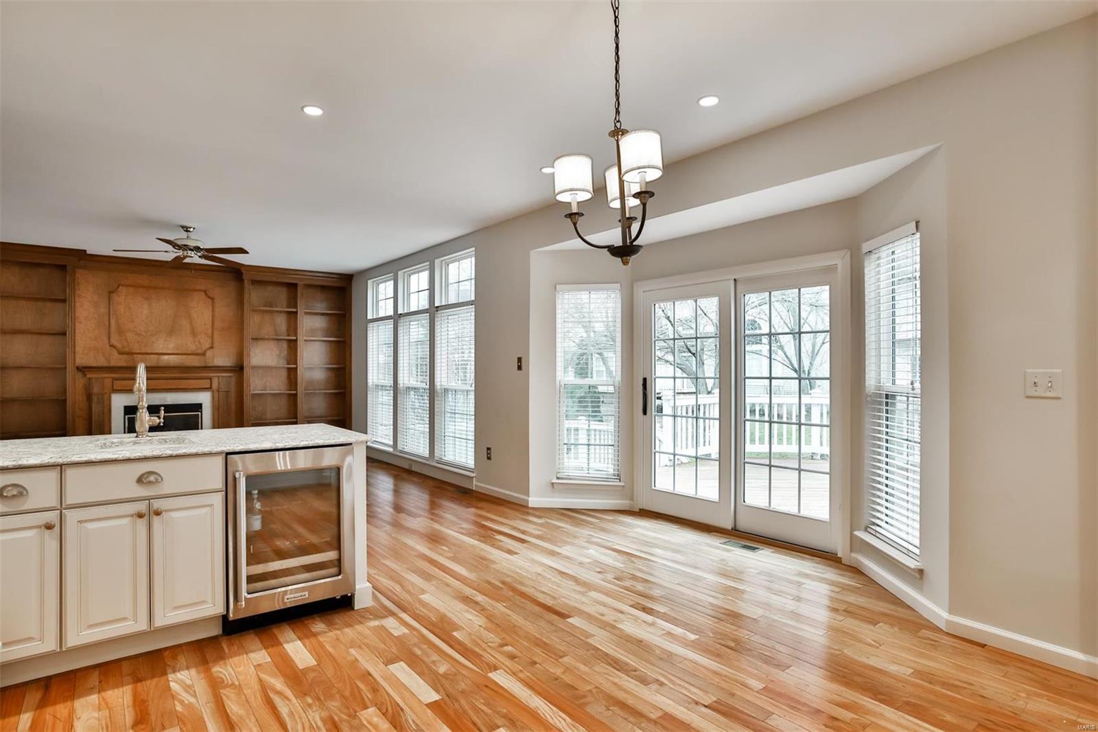 St Louis, Missouri 63122, United States, 4 Bedrooms Bedrooms, ,3 BathroomsBathrooms,Residential,Pending,5917