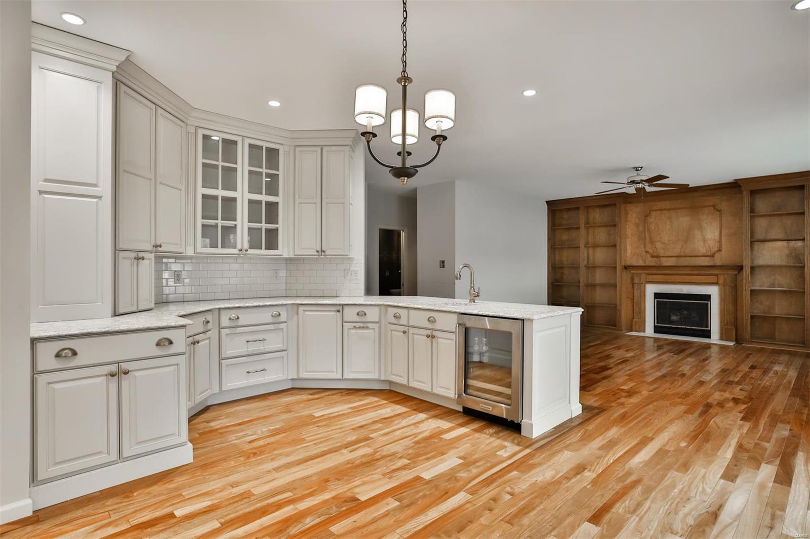 St Louis, Missouri 63122, United States, 4 Bedrooms Bedrooms, ,3 BathroomsBathrooms,Residential,Pending,5917