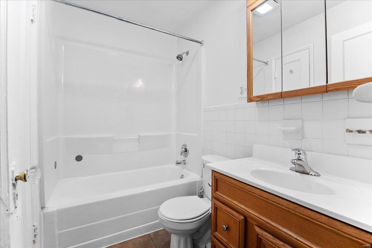 Mehlville, Missouri 63125, United States, 1 Bedroom Bedrooms, ,1 BathroomBathrooms,Residential,Active,109602