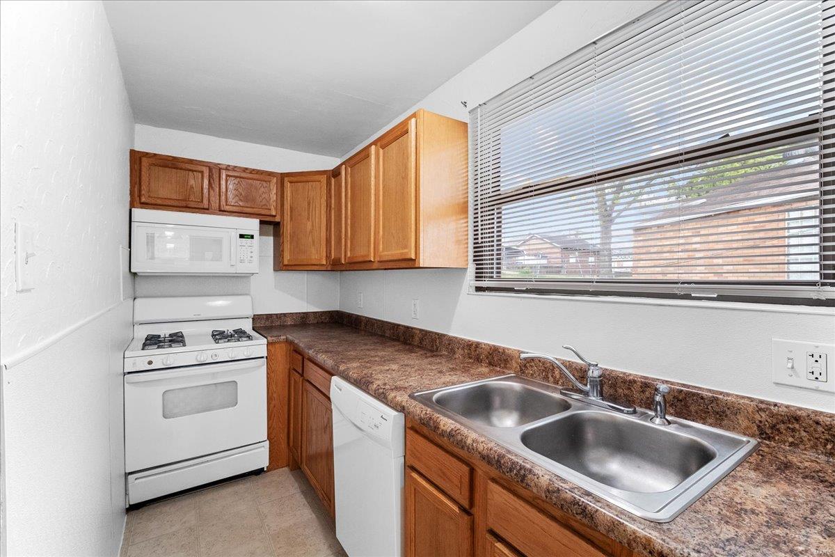 Mehlville, Missouri 63125, United States, 1 Bedroom Bedrooms, ,1 BathroomBathrooms,Residential,Active,109602