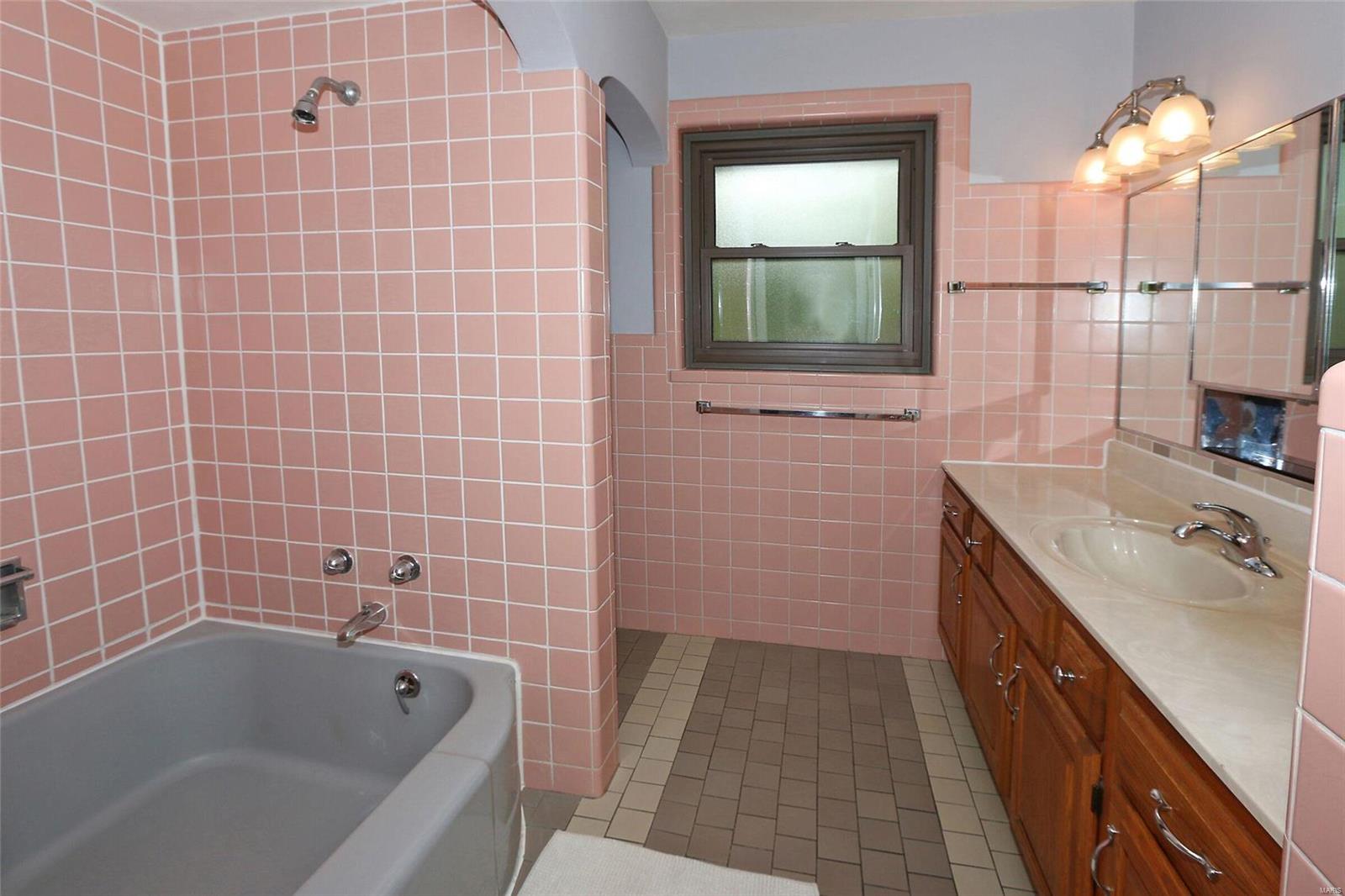 Surrey Lane Corners Unit 1 - Residential