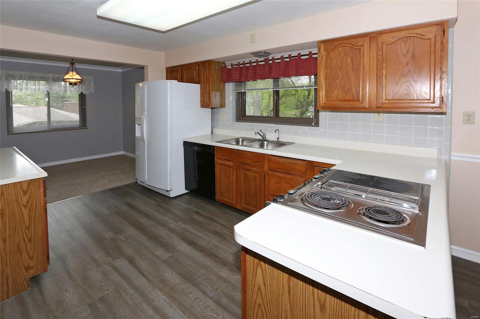 Surrey Lane Corners Unit 1 - Residential