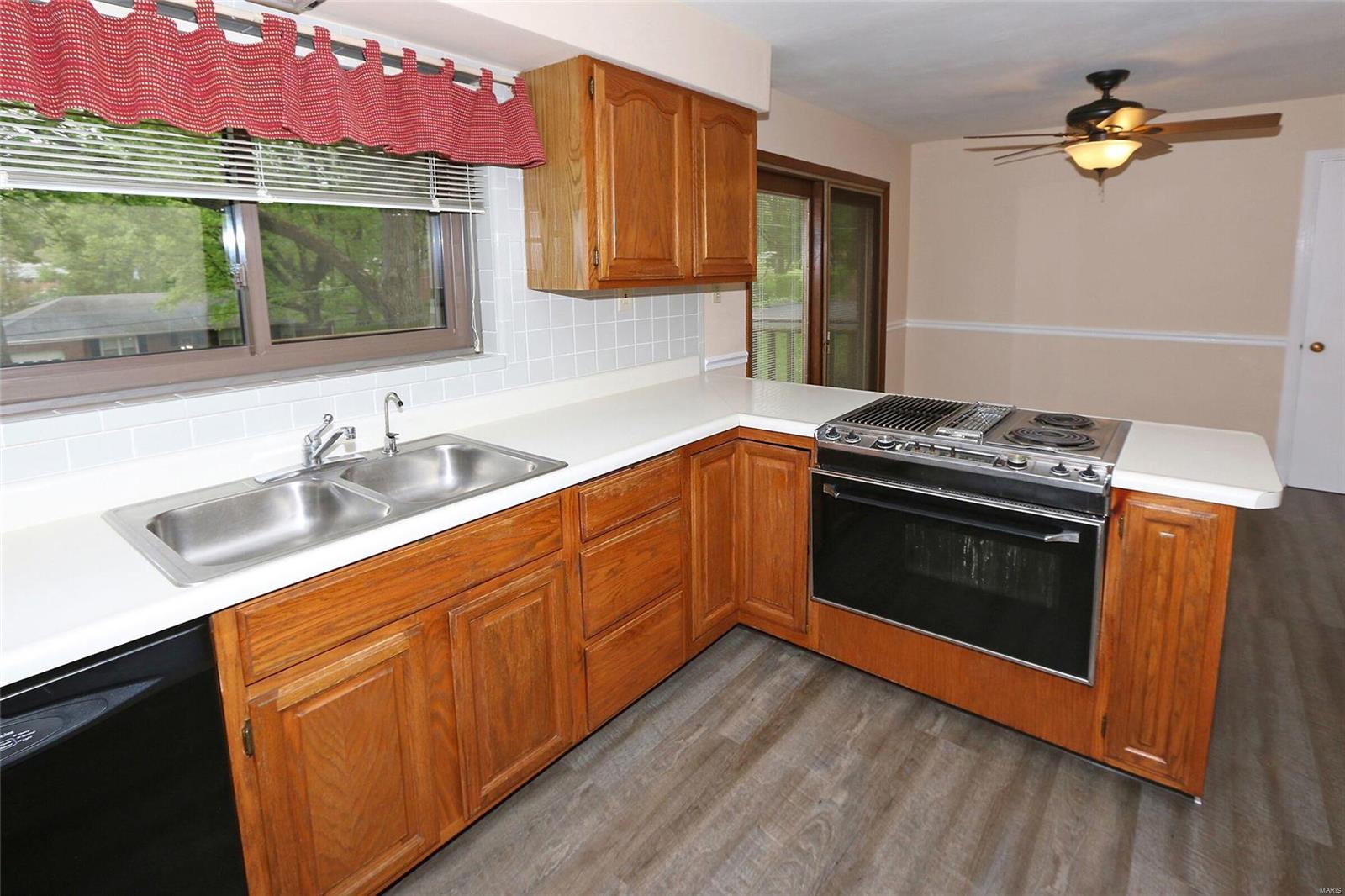 Surrey Lane Corners Unit 1 - Residential