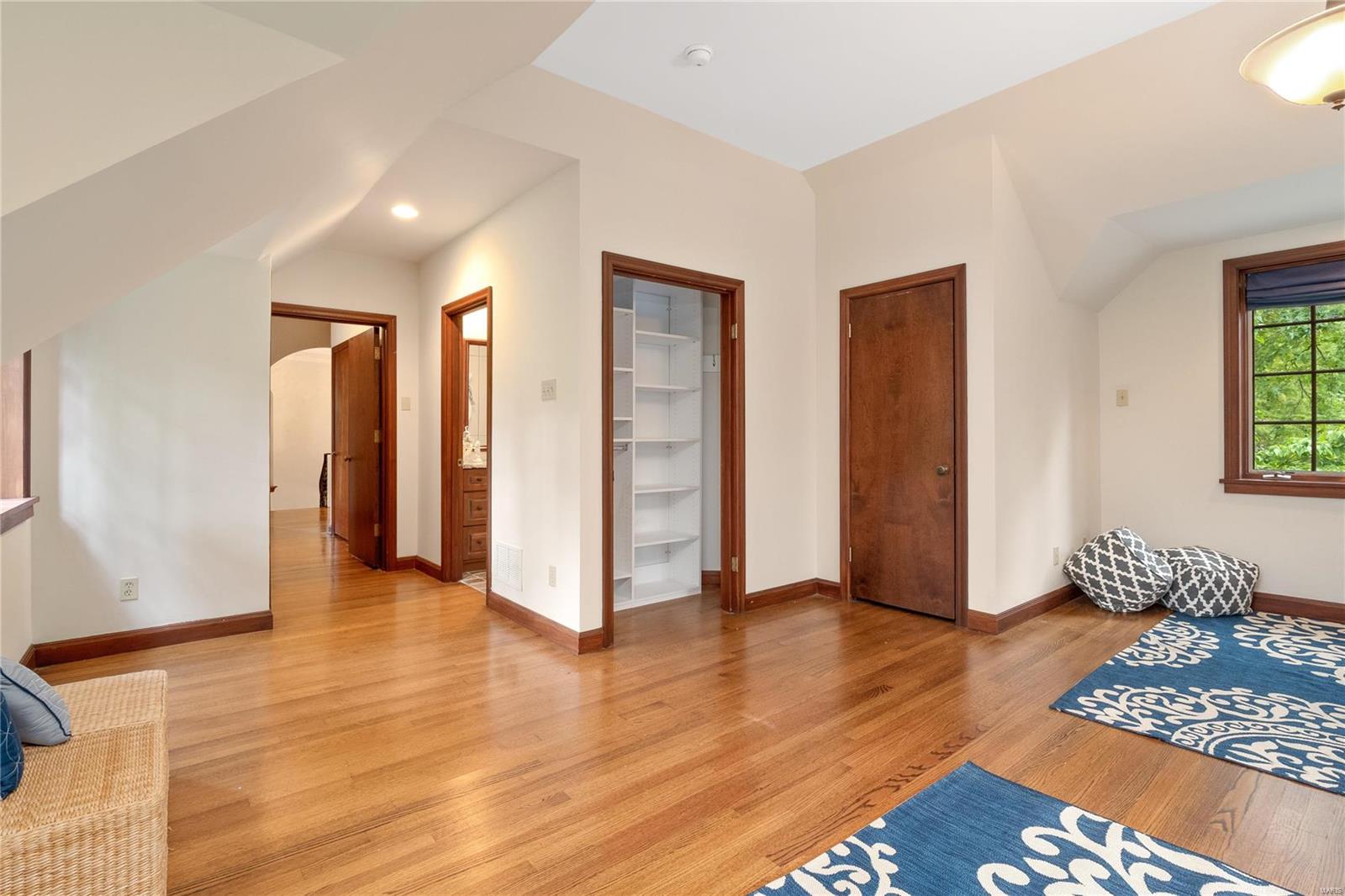 Old Westbury - Residential