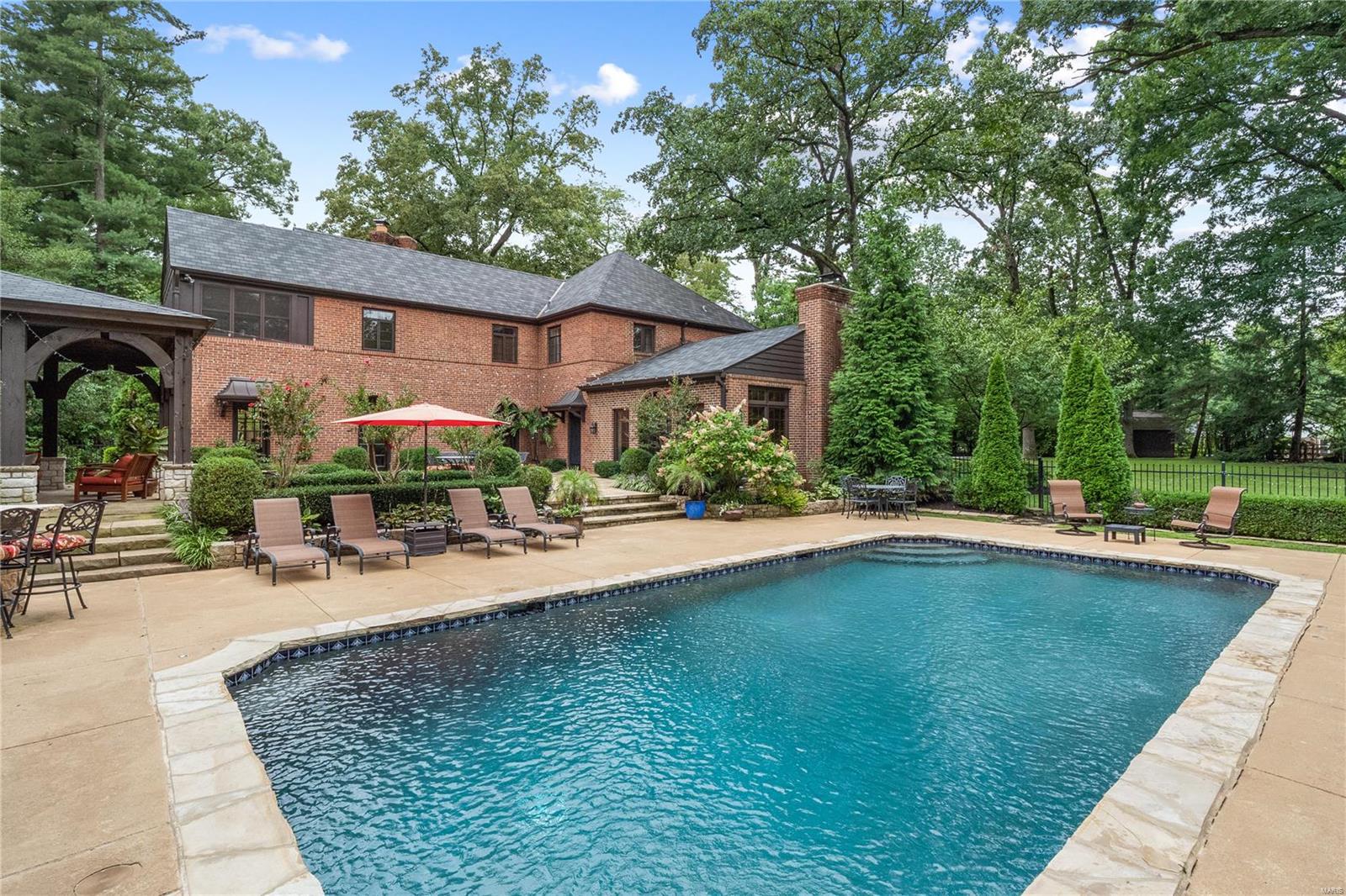 Old Westbury - Residential