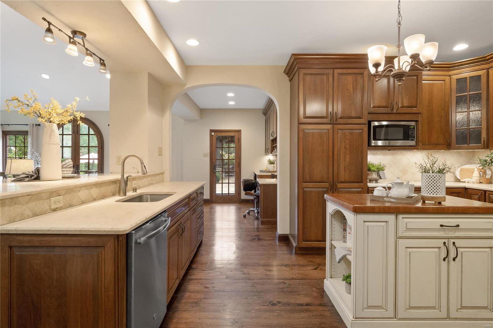 Old Westbury - Residential