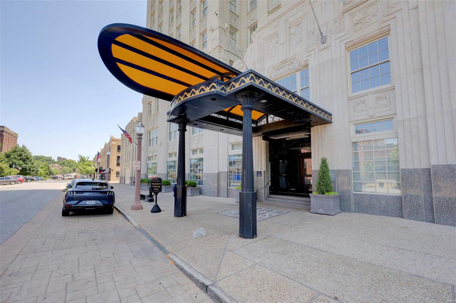 Park Plaza Residential Condo - Residential