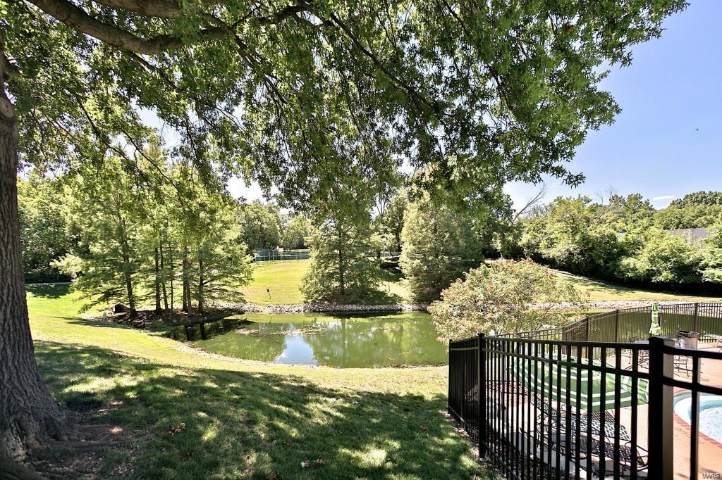 Greenbriar Condo - Residential