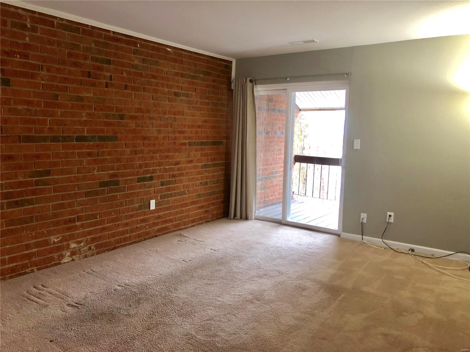 Greenbriar Condo - Residential