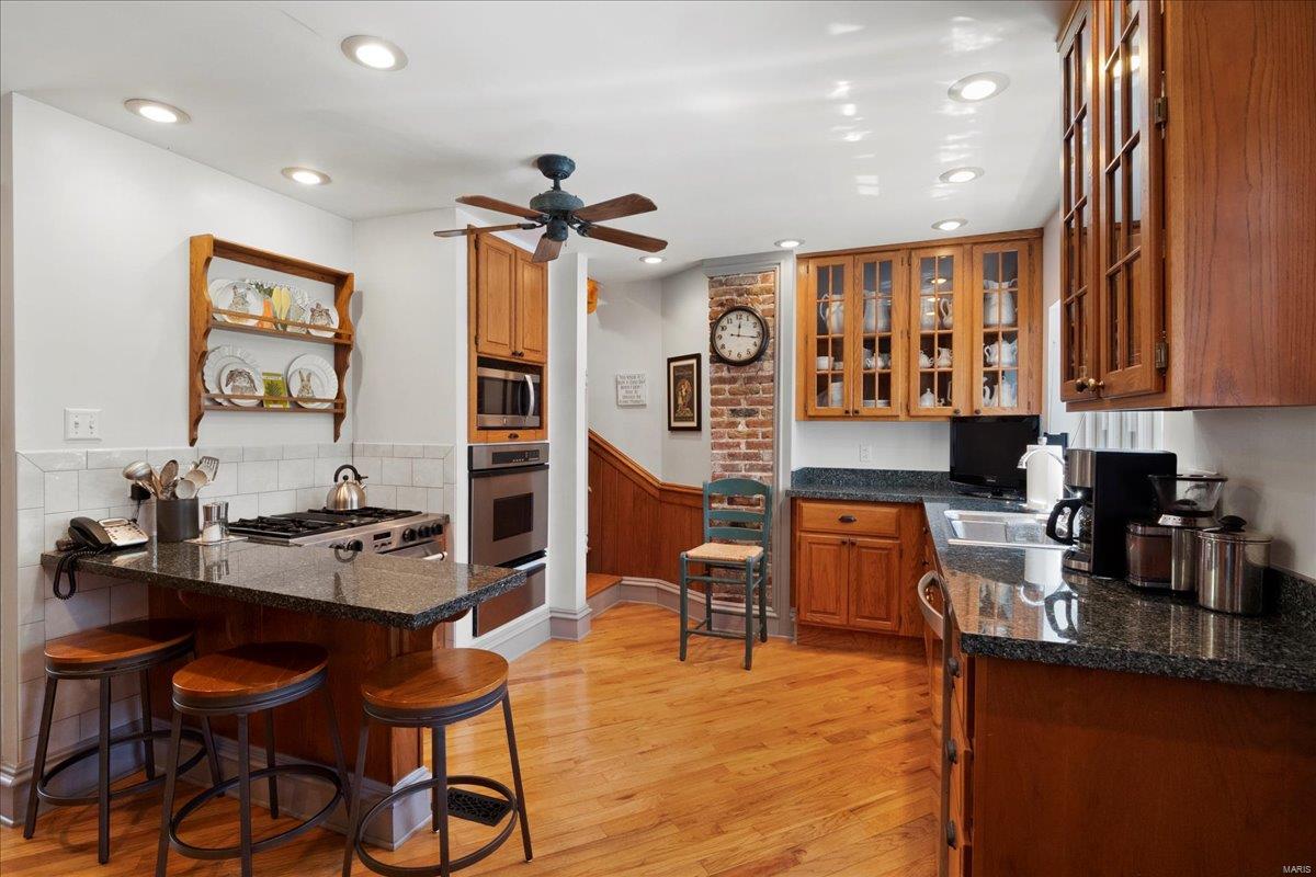 St Louis, Missouri 63119, United States, 5 Bedrooms Bedrooms, ,3 BathroomsBathrooms,Residential,Pending,112128