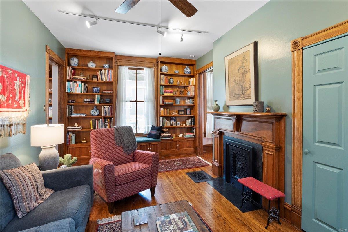 St Louis, Missouri 63119, United States, 5 Bedrooms Bedrooms, ,3 BathroomsBathrooms,Residential,Pending,112128