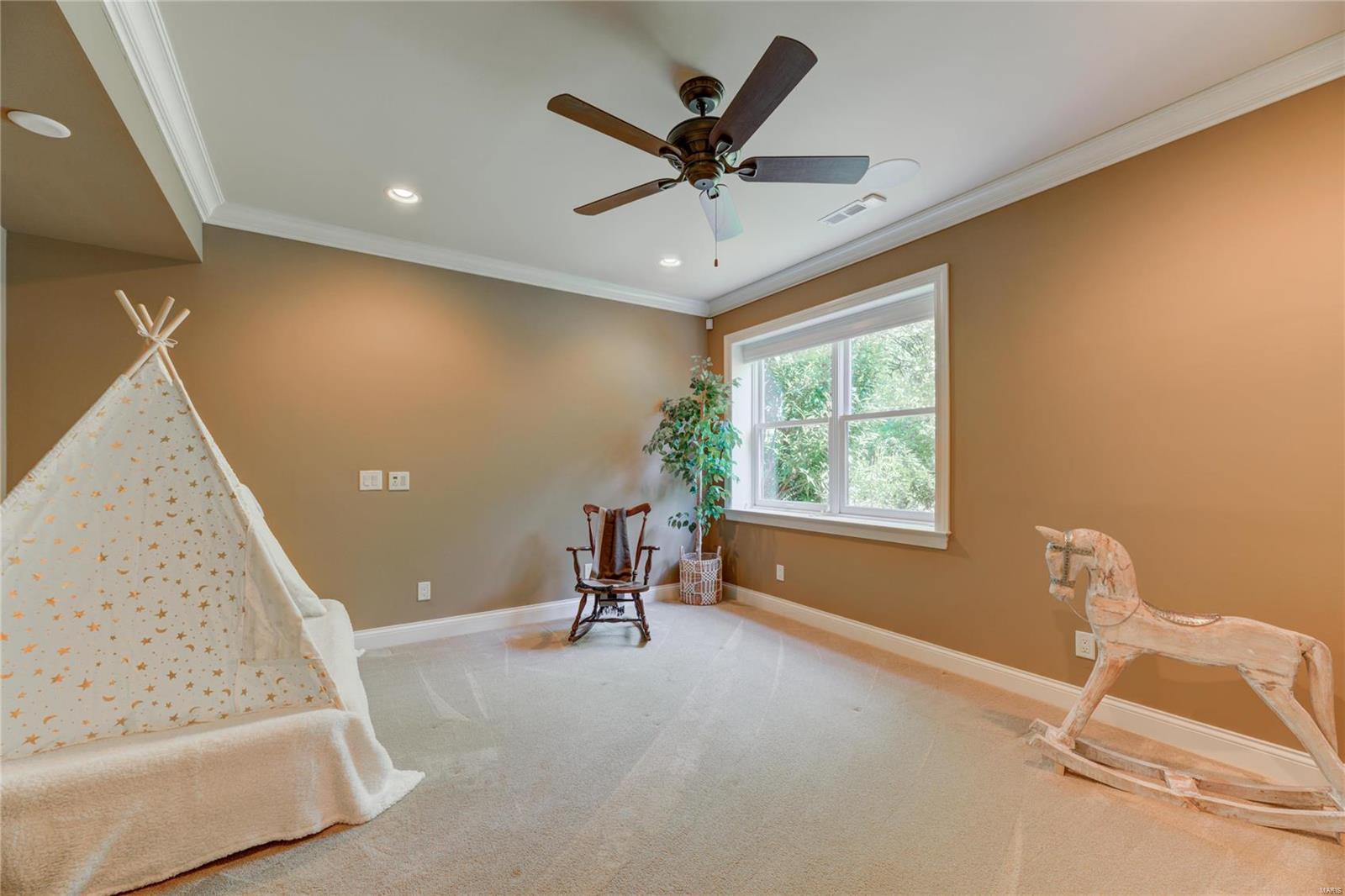 Ladue Grove Estates - Residential