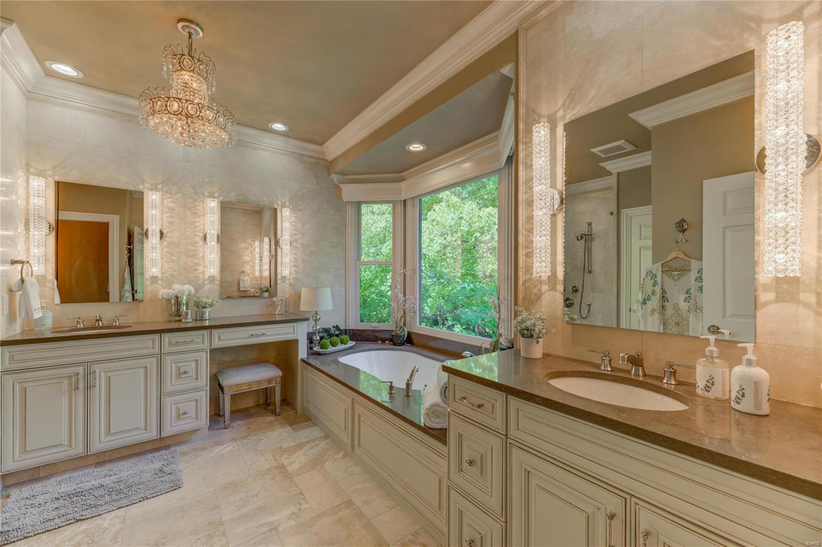 Ladue Grove Estates - Residential